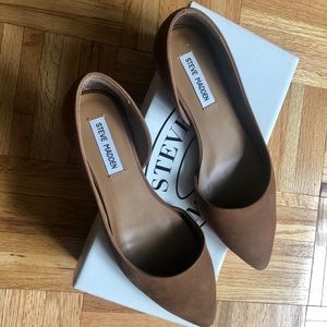 Natural Steve Madden Size 6 Flats